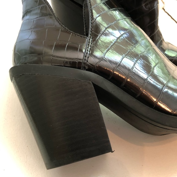 Steve Madden Leve Block Heel Boot - Picture 6 of 15